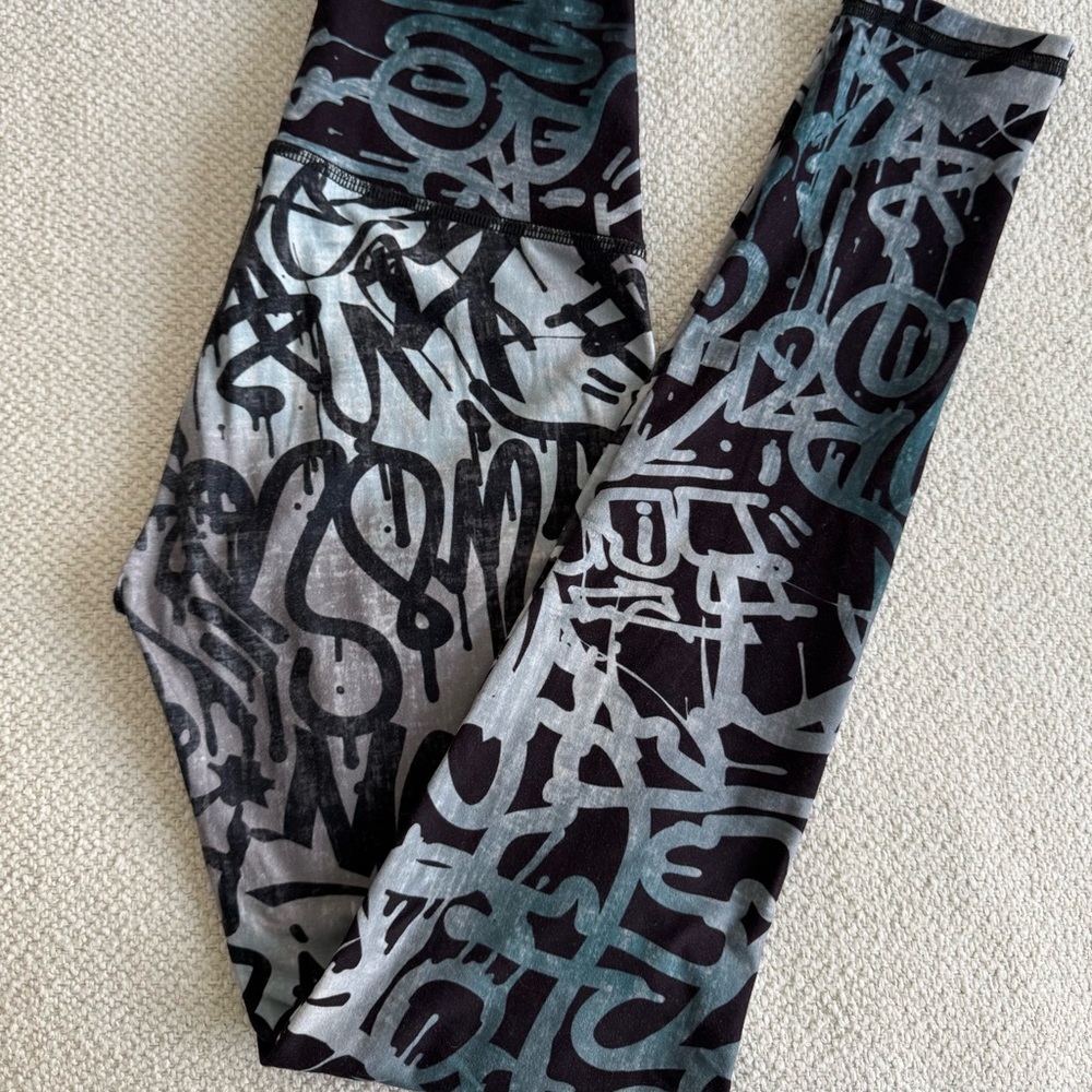 Niyama Sol Stylish Graffiti Print Leggings